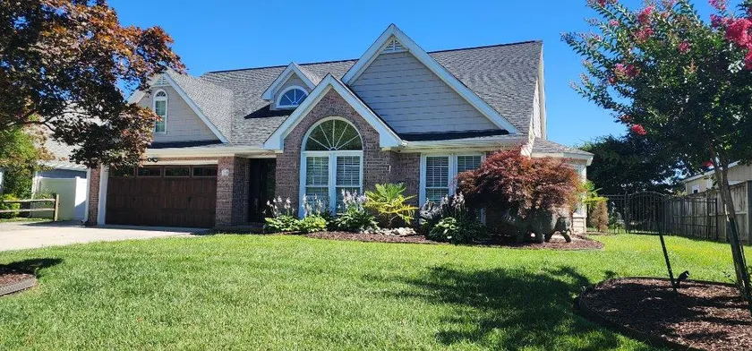 Executive Lakefront Oasis - Center of Va. Beach - Image 1