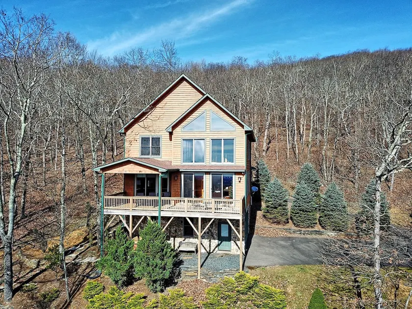 Sky High Cabin: 4BR, sleeps 10 in NC! - Image 1