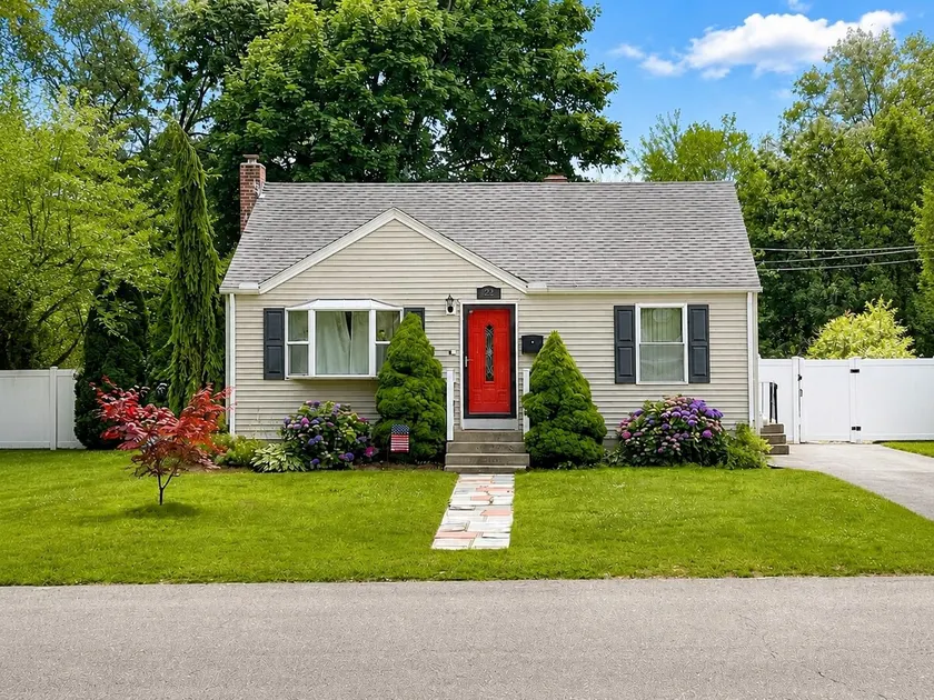 Retreat w/ Fenced Yard in Warwick, RI - Image 1