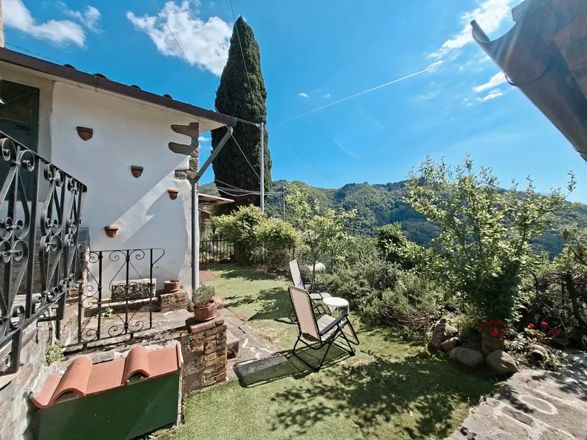 Rosemary House: Stone cottage & valley views - Image 1