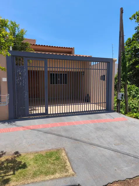 Casa Nova II is cozy and near UEL and the mall. - Image 1