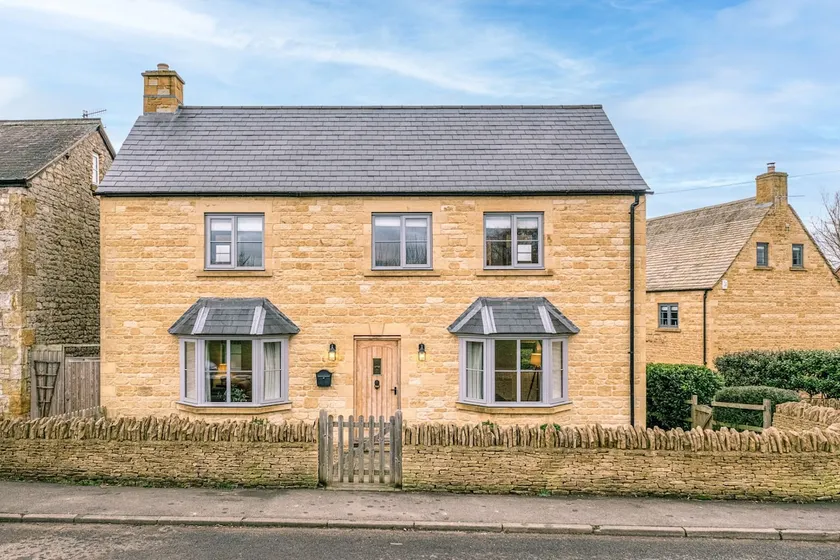 Family friendly Cotswold Holiday Cottage near Chipping Campden - Benson Cottage - Image 1
