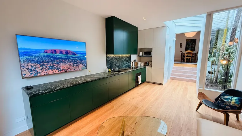The Atrium: Spacious 3Br Light Filled Terrace! - Image 1