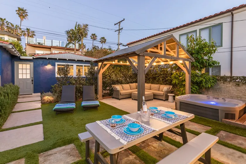 La Jolla Beach Bungalow | 4BR w/ Hot Tub & Casita - Image 1