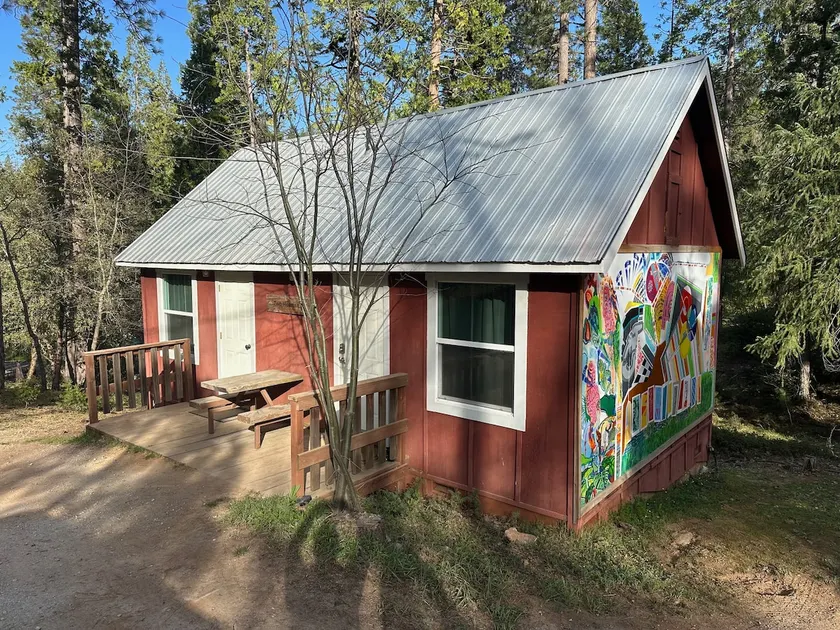 Camp Earnest Two Hearts Cabin in Twain Harte - Image 1