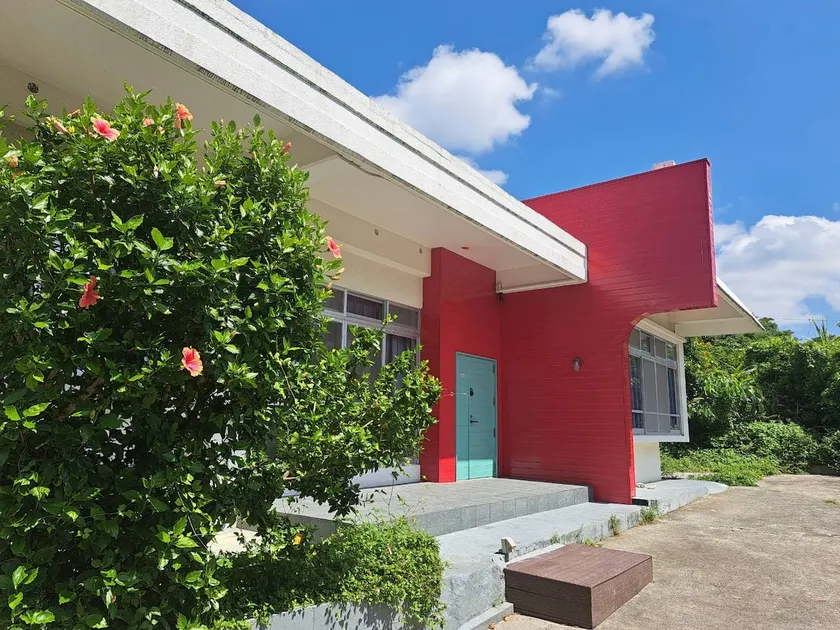 OM2 Popular Spot Cape Maeda 5 Minutes Fully Renovated Rental Villa! 4-minute walk to the beach! - Image 1