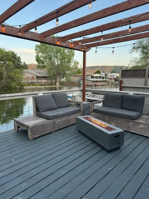 Clear Lake Getaway with Dock & Kayaks - Image 1