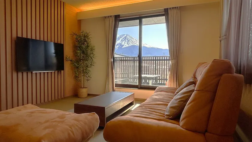 Mt. Fuji Resort Club -YUI- Luxuary villa - Image 1