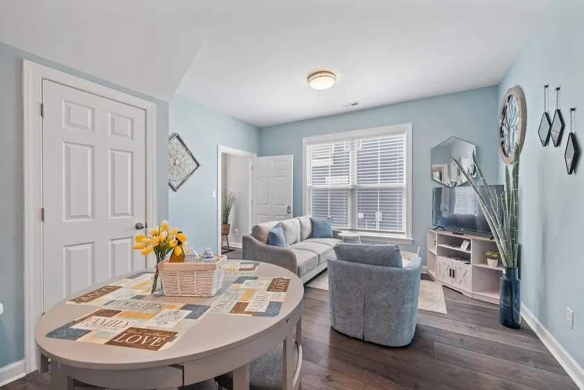 Cozy Beachside Condo | 5-Min Stroll to Buckroe Bch - Image 1
