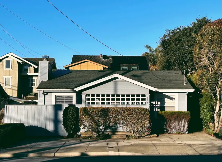 Cozy Twin Lakes home - 5 minute walk to beach - Image 1