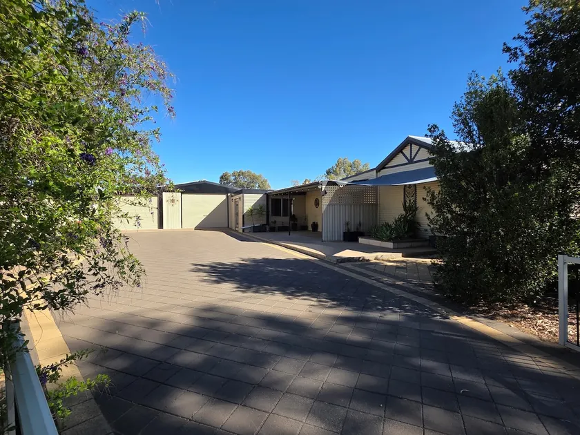 Marnie's House on Hebbard - Image 1