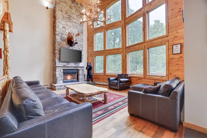 POCONO CREEK LODGE - Image 1