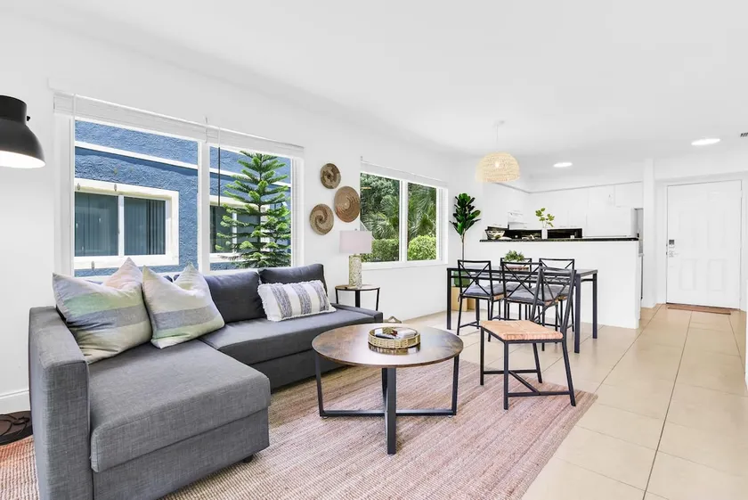 290B – Comfy 2BR/2BA Steps from Pool & Sunshine - Image 1