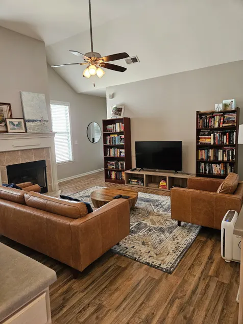 Beautiful Home in Safe Downtown Memphis Community - Image 1