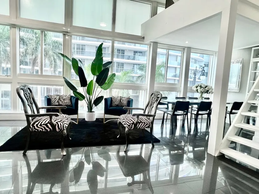 2BR Miami | Beautiful Bayfront Park Boutique Loft - Image 1