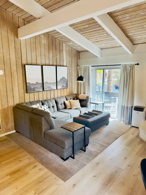 2BR/2BA End Unit, Wlk to Village, Pool/Spa/GameRm - Image 1