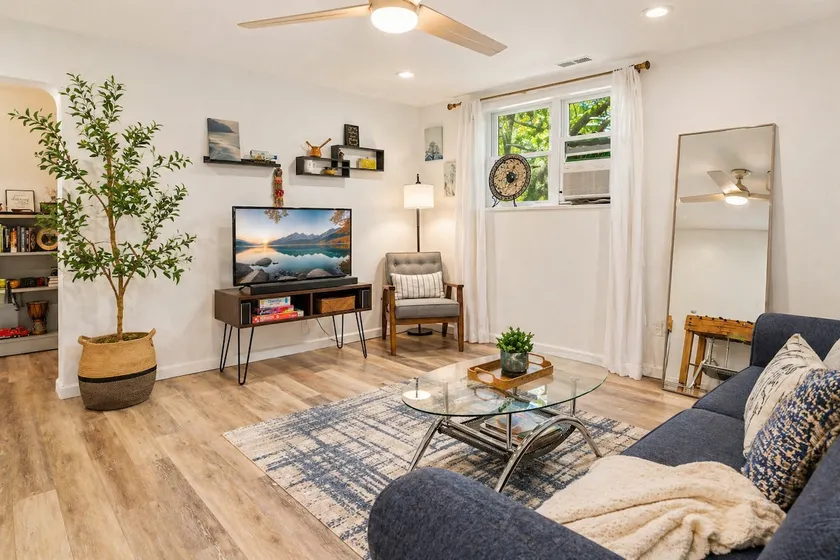 Cozy Retreat Minutes from Cornell w/ Free Parking - Image 1