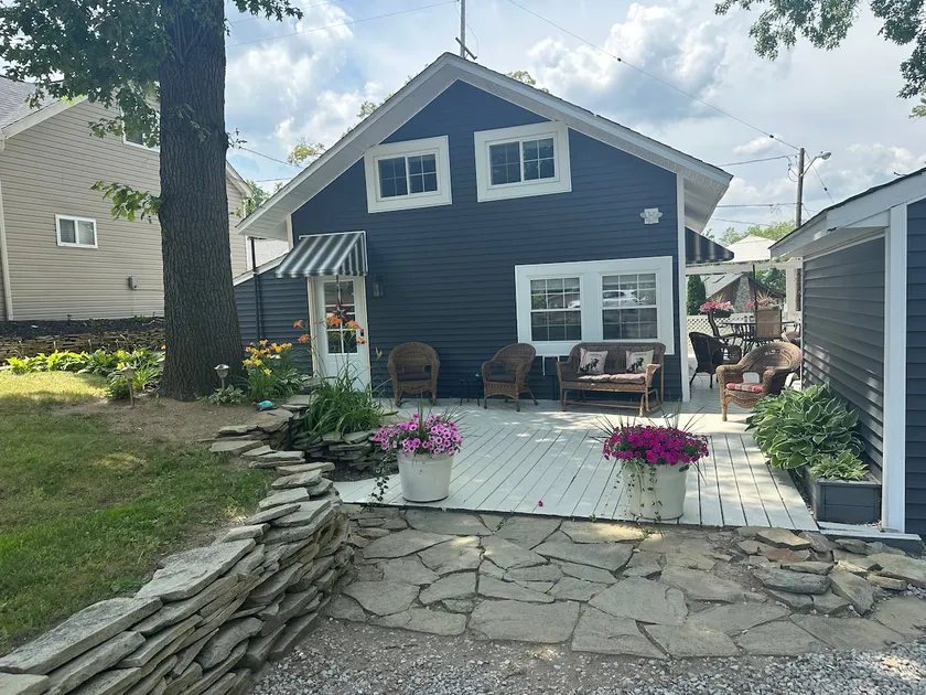 “Bikini Bottom Bungalow” - Image 1