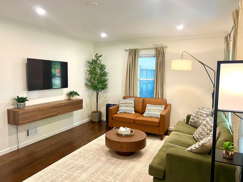 Renovated Lakeview Ranch | Near Goguac Lake - Image 1