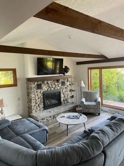 The Rileys Bay Beach House - Image 1