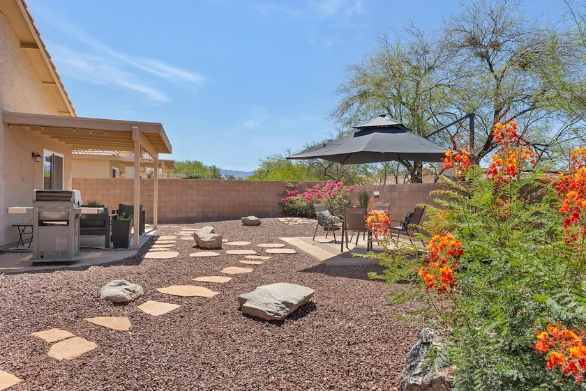 Stunning Vacation Home - Trails, Golf & Dining! - Image 1