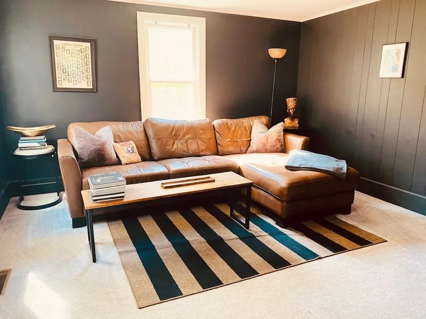 Cozy Home Steps From Campus - Image 1