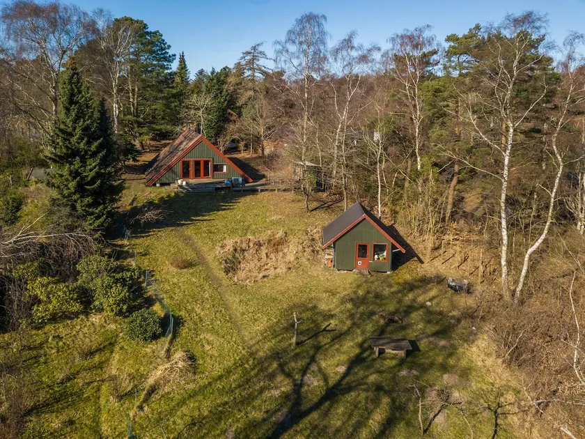 A-frame house with lovely light and peace and quiet - Image 1