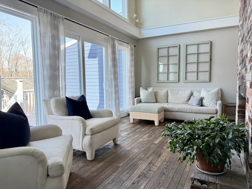 Lake Roots: A Lakefront Home - Image 1