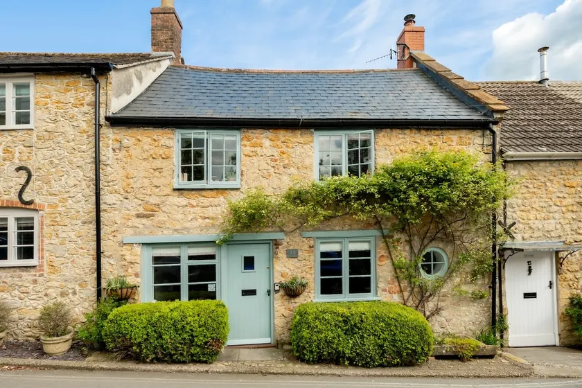 Blackbird Cottage near walks and Jurassic Coast - Image 1