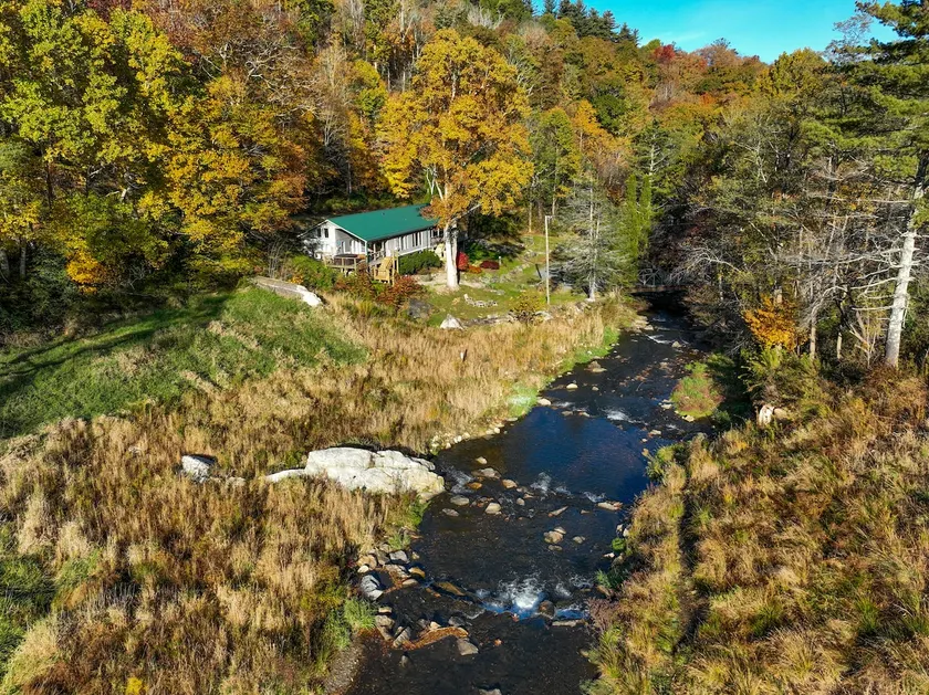 Cozy Riverfront Duplex Near Town and Ski Mountains - Image 1