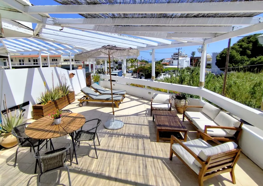 YourSecondHome:Studio with sun deck -walk to beach - Image 1