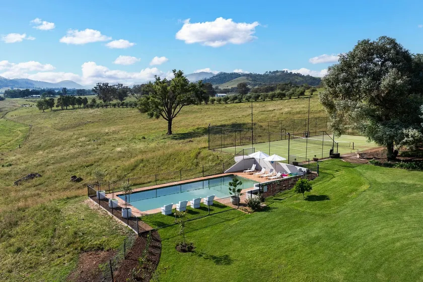 Premium Private Homestead - Image 1