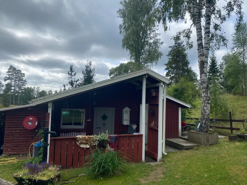 Small cozy cottage near the E4, yet rural - Image 1