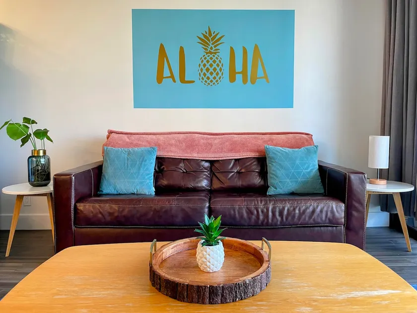 Waikiki Banyan Pineapple Suite - Image 1
