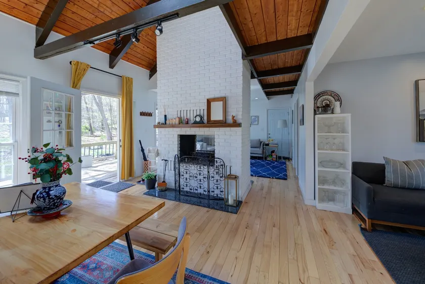 Chalet-Style Cabin in the Poconos/ Bushkill Falls. - Image 1