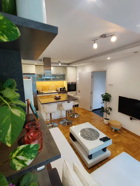 Ana Apartment - Image 1