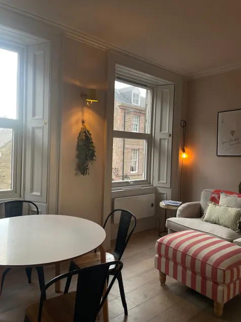 Bijou apartment in the heart of Melrose - Image 1