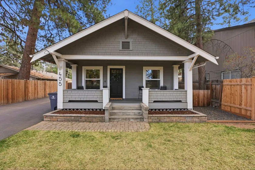 Kid & Dog Friendly Bungalow In The Heart Of Bend - Image 1
