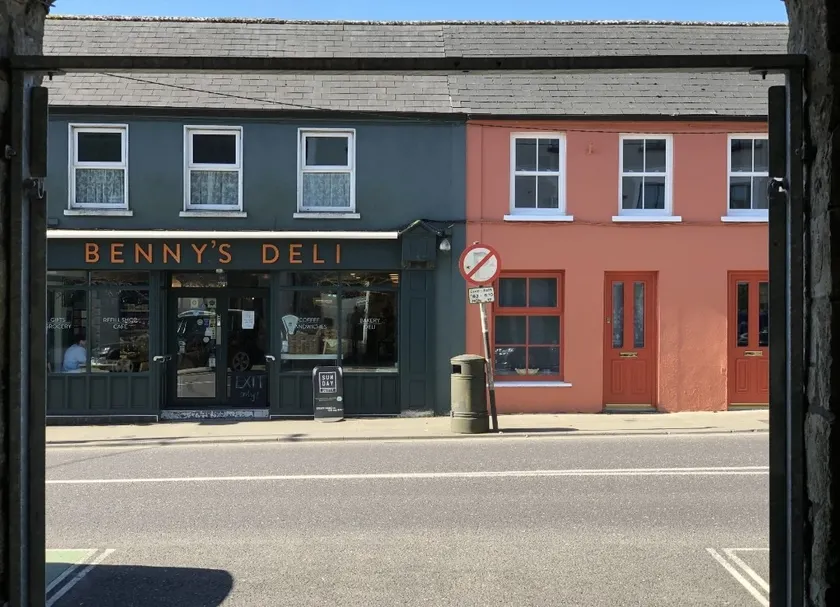 The Bakery Flat - Bright Modern Space in Castlerea - Image 1