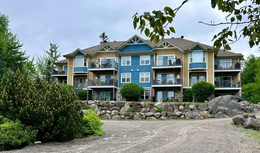 Village Mont-Blanc by Rendez-Vous Mont-Tremblant - Image 1