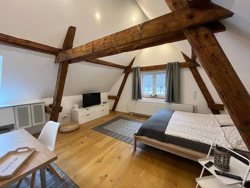 Old School Emmern-Apartment 2 - Image 1