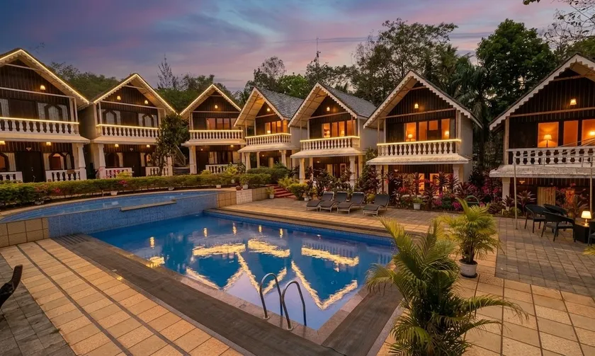 8 Bedroom Entire Resort with Private Swimming Pool - Image 1