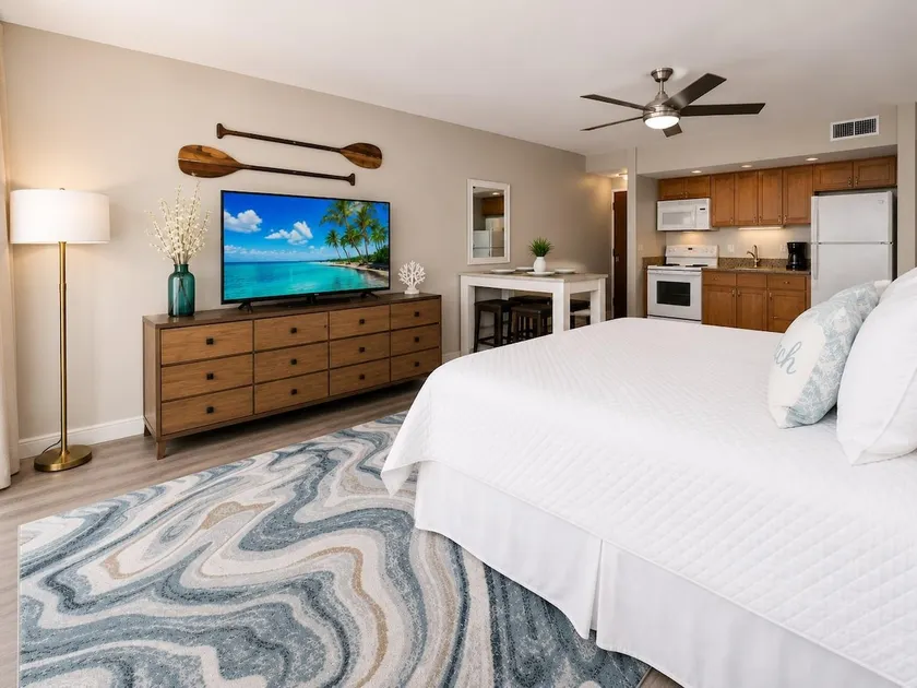 We’re Back! Fabulous Oceanview Studio 318 at Royal - Image 1