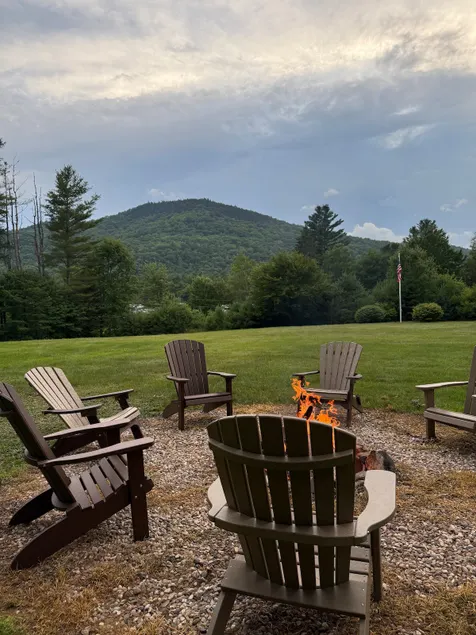 Rustic Ridge Lone Mountain Escape– 3BR, 2BA Home on 2 Acres Pet Friendly - Image 1
