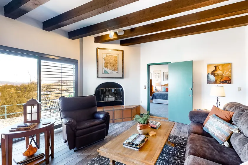 Stylish 2BR Mountainview | Patio | W/D - Image 1