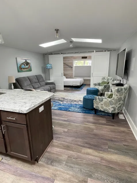 Water View/Beach Access/Sleeps 2/Gas Firepit - Image 1