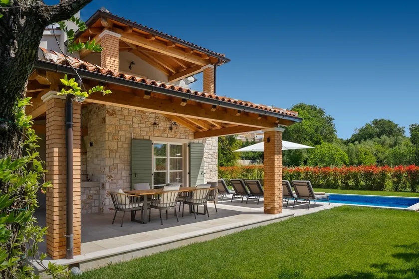Villa Petra – a stone beauty surrounded by nature - Image 1