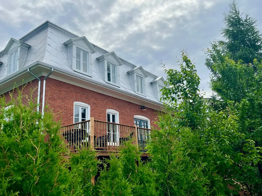 One night at the rectory - Image 1