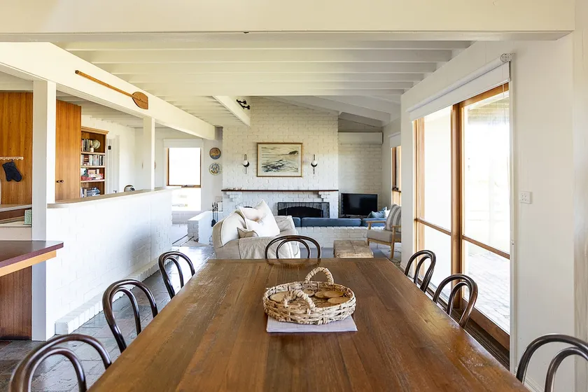 Peterborough Beach House - Image 1