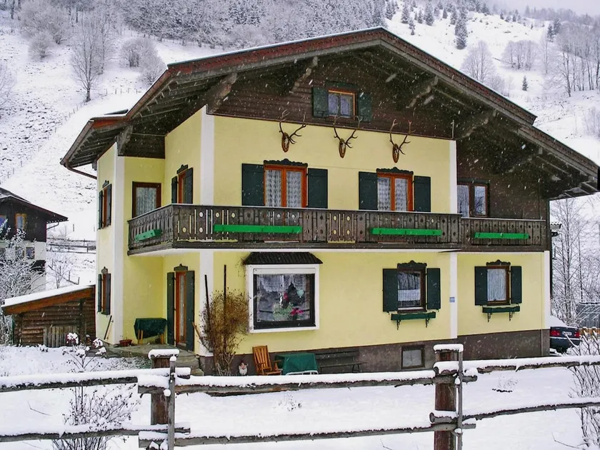Holiday Home on Großglockner Alpine Road - Image 1